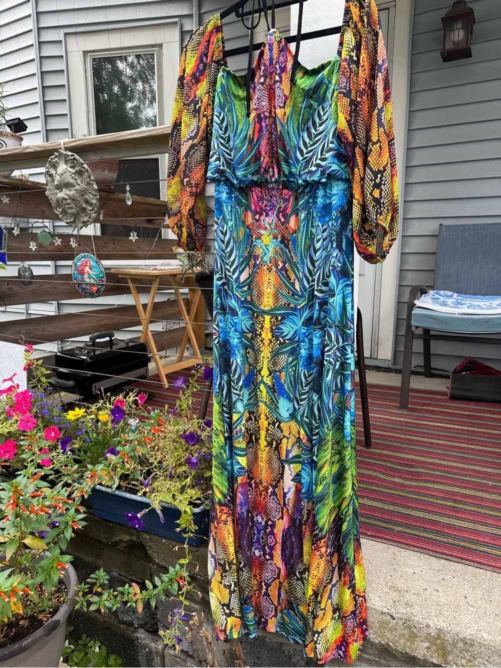 VENUS Multicolor Tropical Print Maxi Dress with Blue & Green Accents
